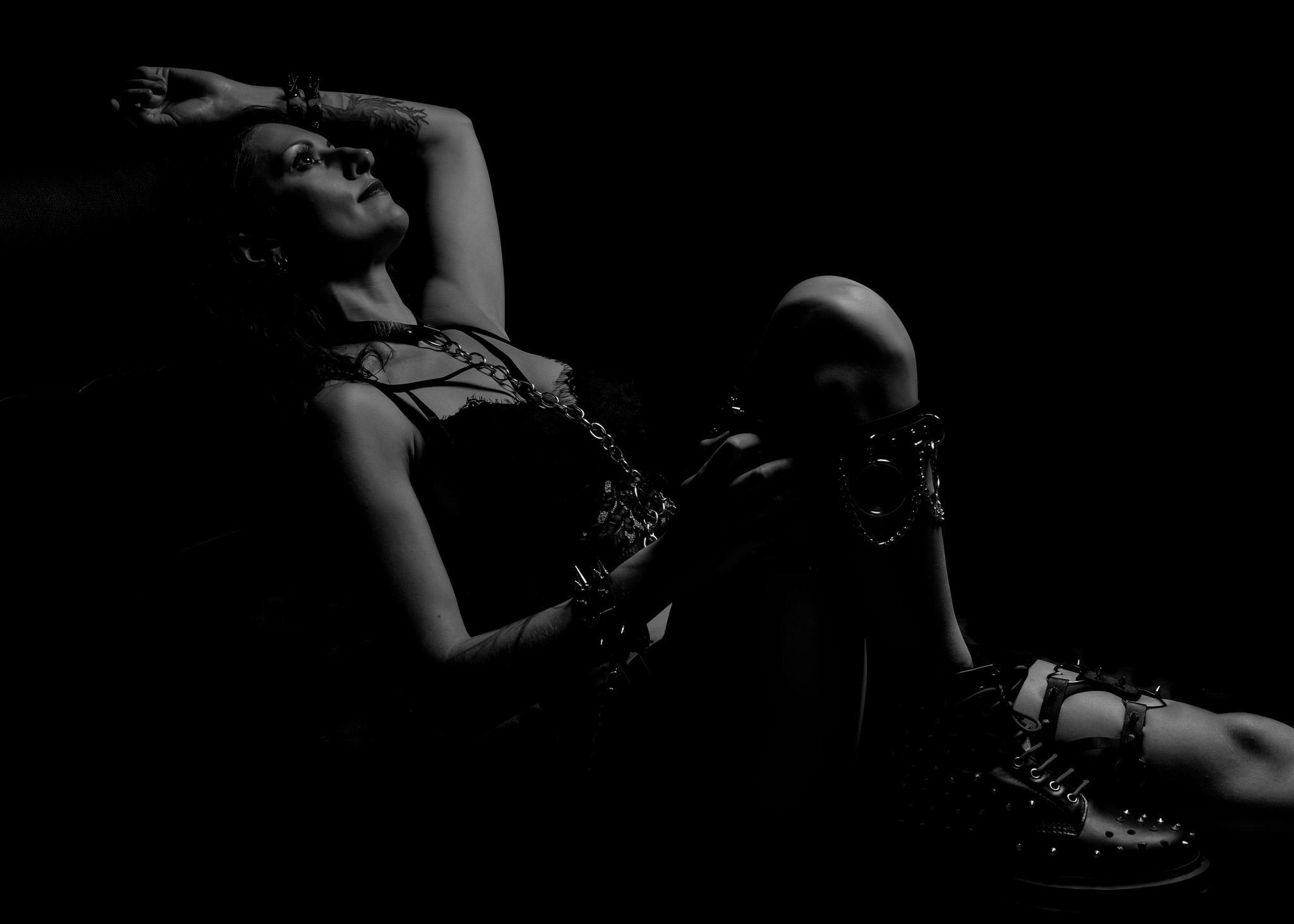 Lezzy-Osbourne-Press10